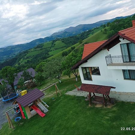 Casa Din Livada, Poiana Marului, Brasov Villa Екстериор снимка